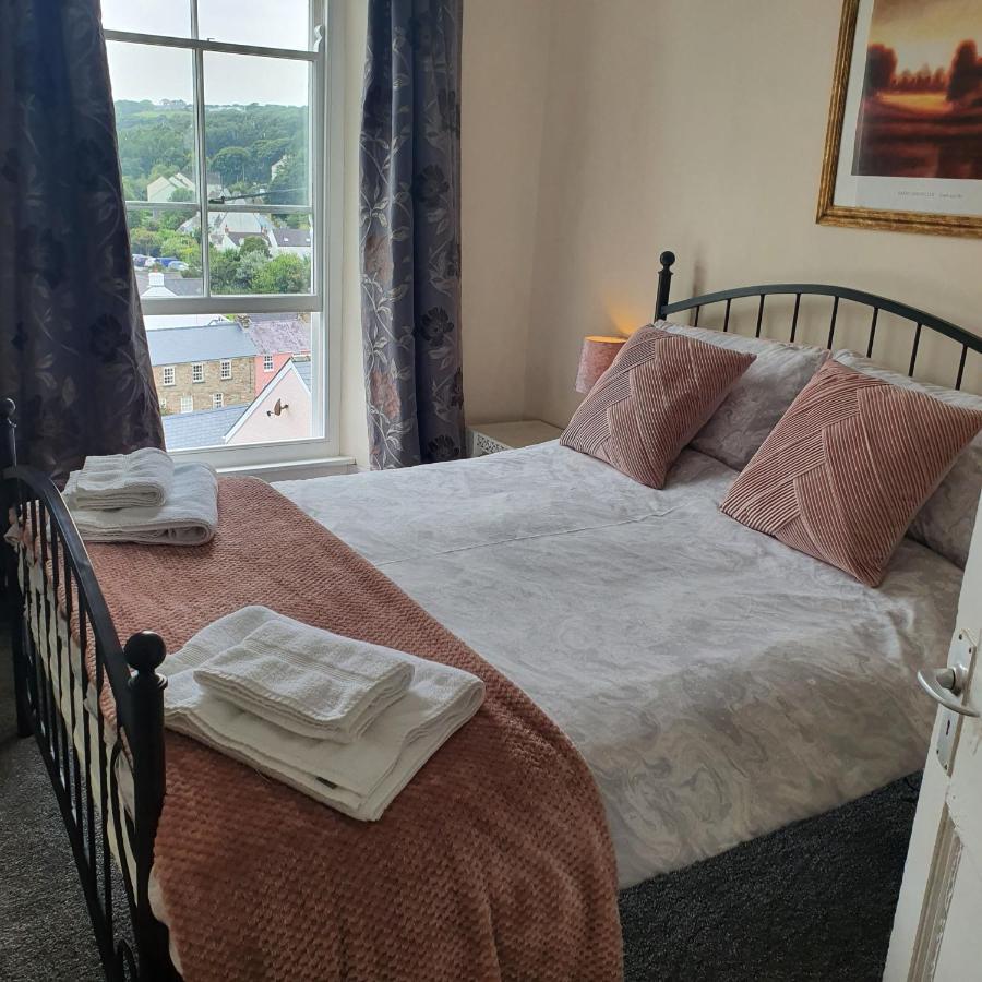 Pendyffryn Manor Bed & Breakfast Little Haven Exterior photo