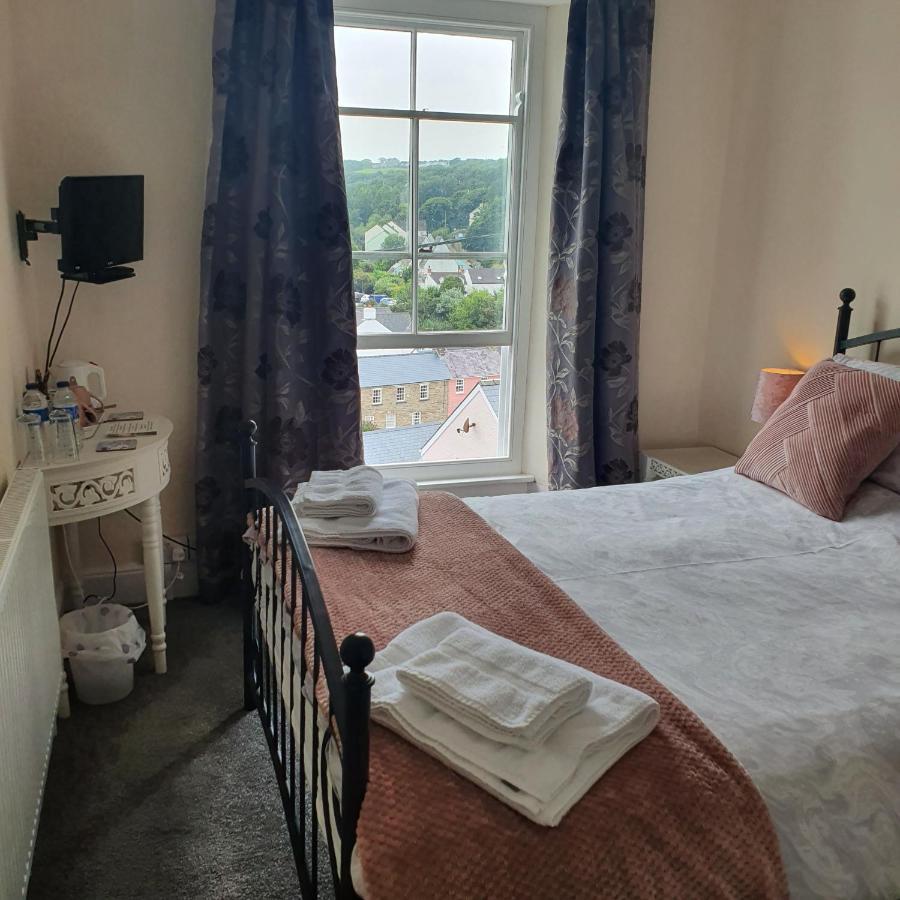 Pendyffryn Manor Bed & Breakfast Little Haven Exterior photo