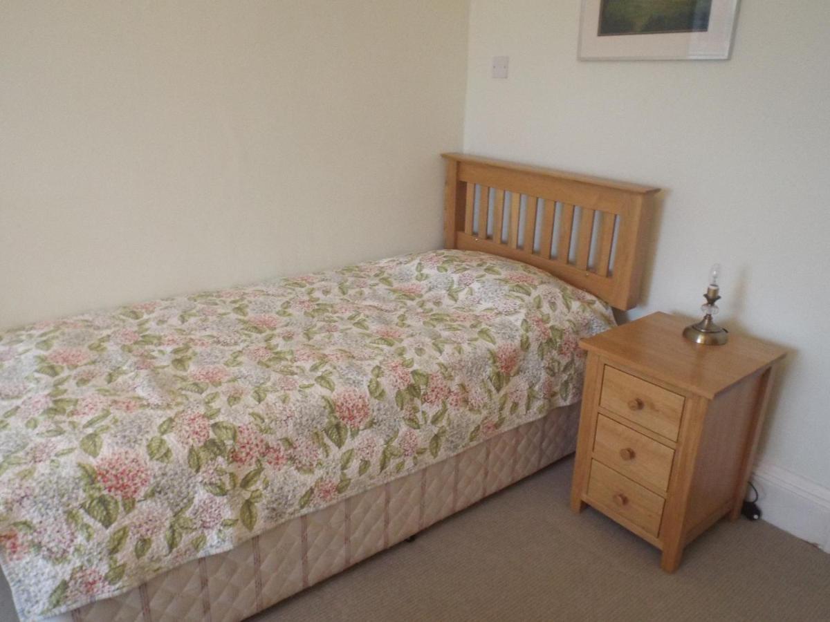Pendyffryn Manor Bed & Breakfast Little Haven Exterior photo